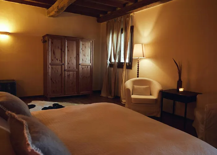 Ancient Monastery In The Lariani Mountains * 切尔诺比奥