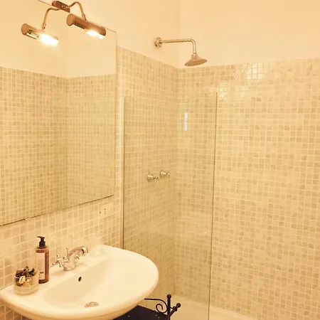 Ancient Monastery In The Lariani Mountains بيت للعطل تْشيرنوبيو