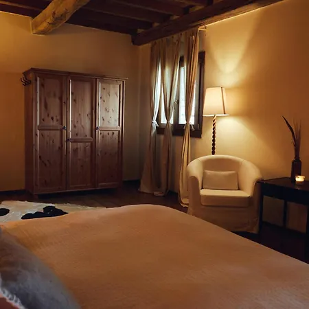 Ancient Monastery In The Lariani Mountains * تْشيرنوبيو